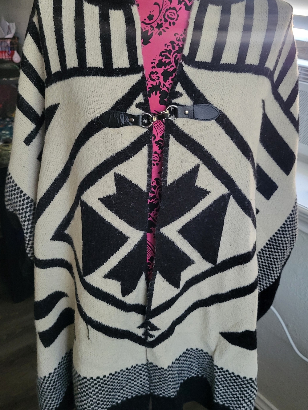 Black & Cream Geometric Open-Front Poncho with Toggle Closure